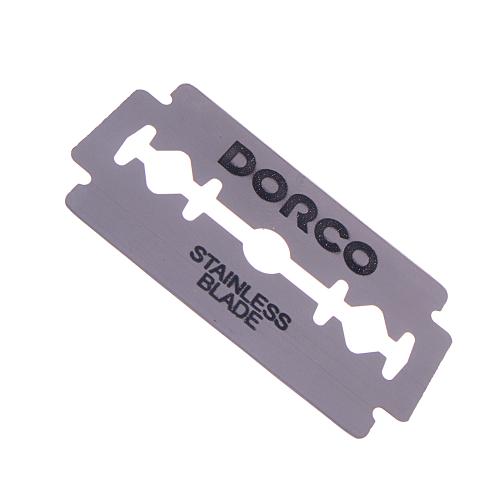 Dorco Double-Edged Razor Blades Up Close