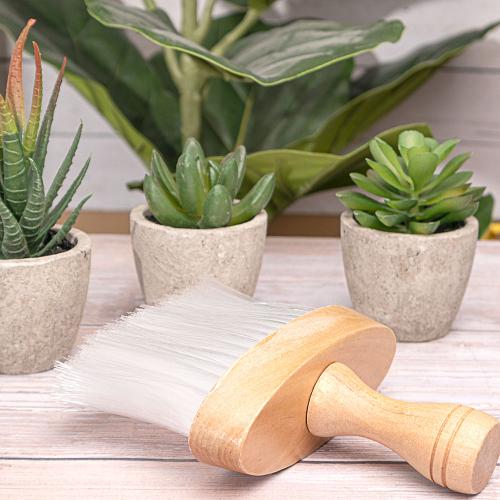 CoolBlades Wooden Neck Brush Neutral Styling