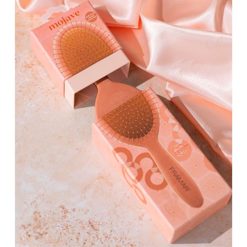 Each limited edition Framar Golden Hour Detangle Brush comes in beautiful gift packaging.